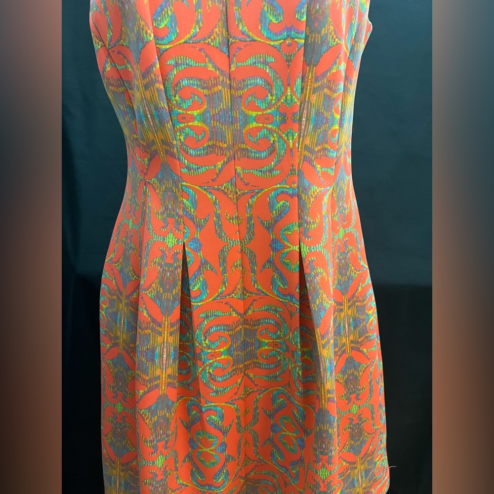 Gabby Skye - scuba fit and flare dress - orange retro pattern - size 6 - Picture 3 of 7